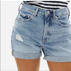 Everlane Denim Distressed Jean Short size 25
